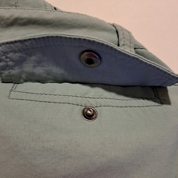 Athleta womens size 2 shorts light green sage - Picture 7 of 9